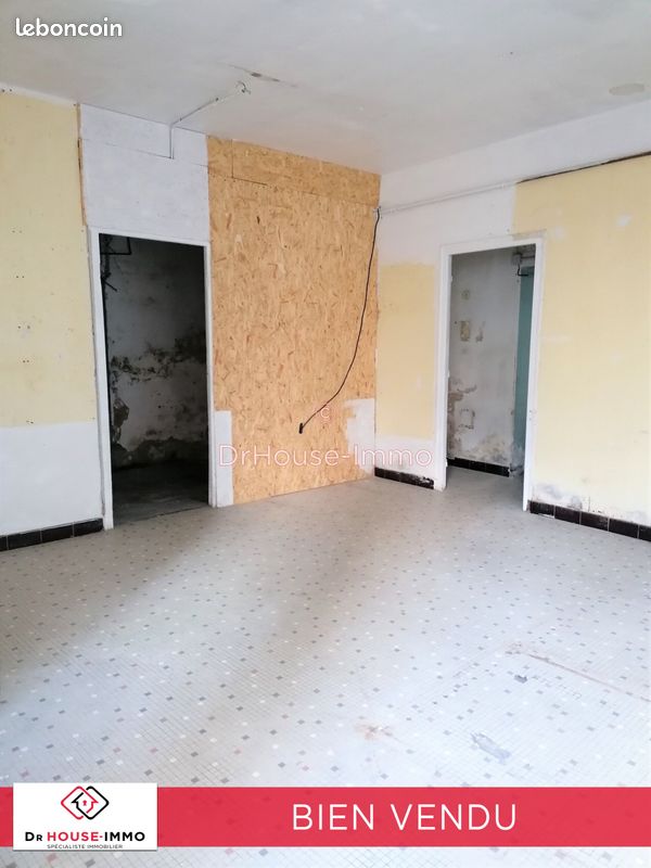 Maison 14 pièces 350 m² · à Saint-Céré · 350 m² · 50 000 €