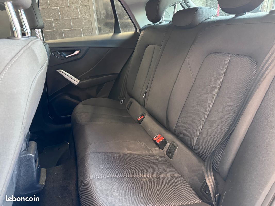 AUDI Q2 35 TFSI 150 150Ch Radar AR Suivi complet Garantie 12 mois (image 16)