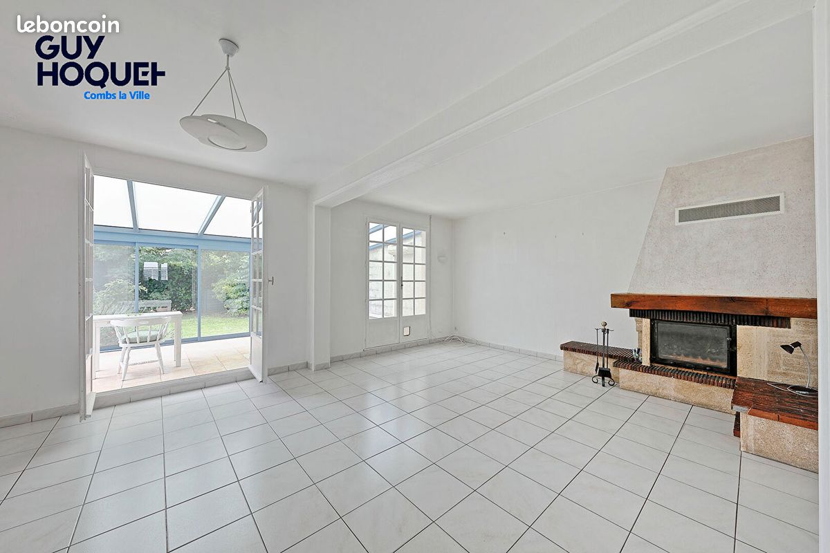 Maison 8 pièces 133 m² · à Combs-la-Ville · 133 m² · 319 990 €