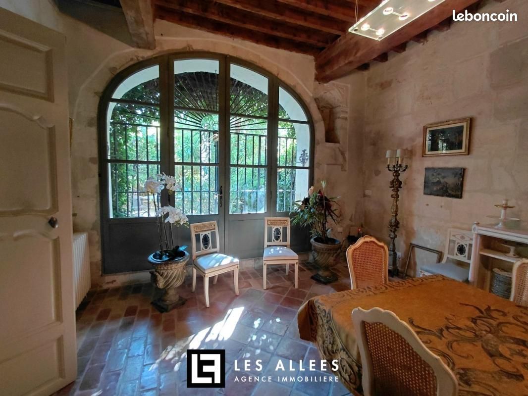 Maison 11 pièces 450 m² · à Tarascon · 450 m² · 895 000 €