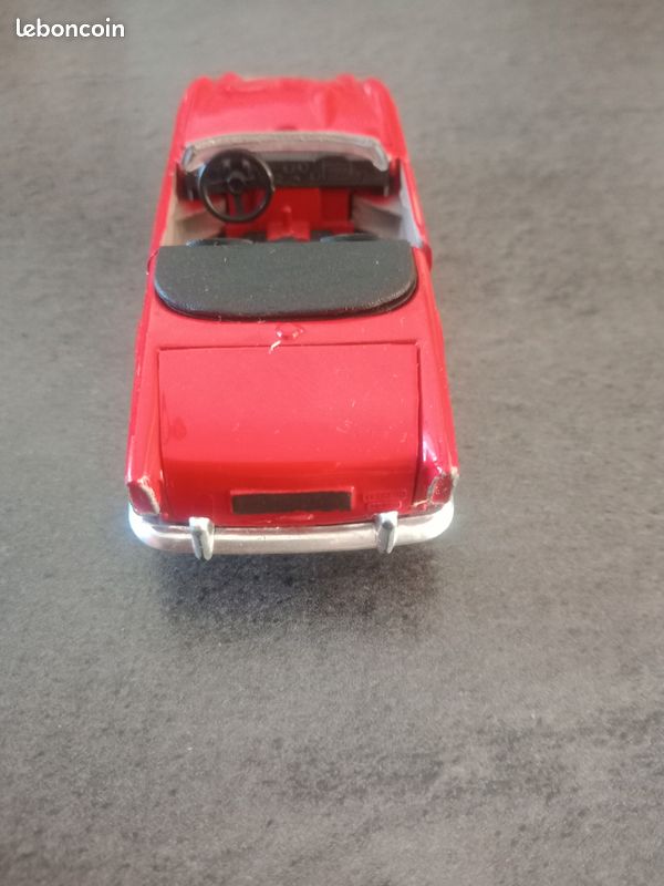 Traverse boite de vitesse - Triumph TR5, TR6 Traverse boite de vitesse - Triumph TR5, TR6