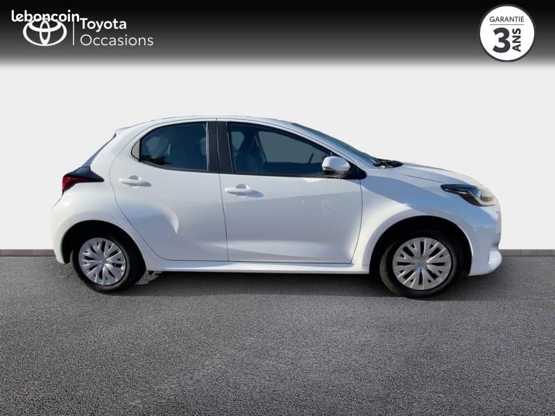 Toyota Yaris 120 VVT-i Dynamic Business 5p MC24 (image 17)