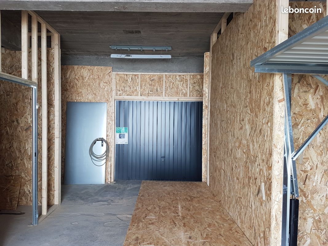 Box stockage · à Bressuire · 84 €