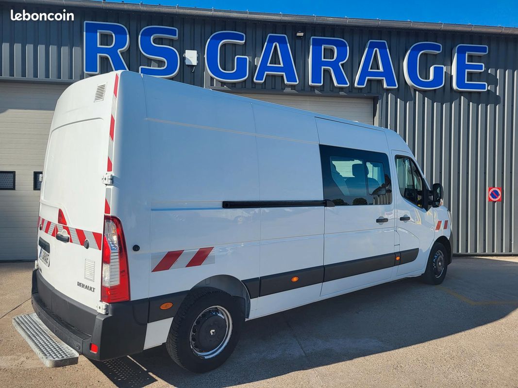 RENAULT MASTER L3H2 FOURGON 2.3 Blue DCI 135 GRAND CONFORT CABINE APPROFONDIE FIXE 06 PLACES avec NAVIGATION + RADARS ARRIERE + HABILLAGE BOIS + PORTES ARRIERE 270 DEGRÉS ( Prix de Vente 25 990 HT ) (image 15)