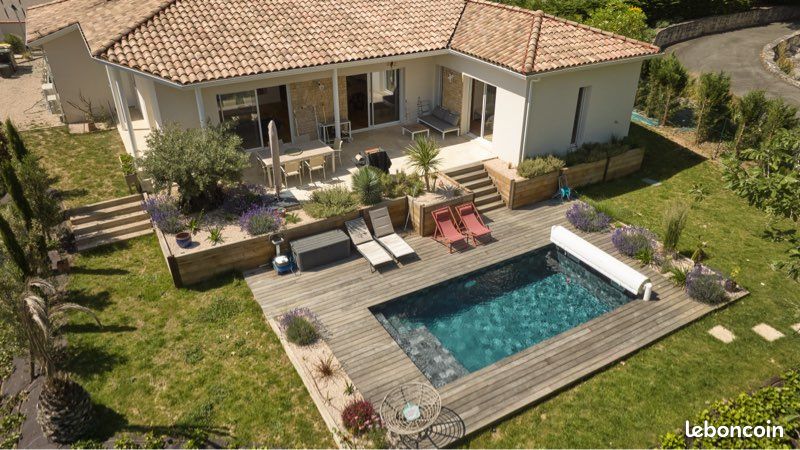 Maison 5 pièces 156 m² · à Rouffiac-Tolosan · 156 m² · 2 900 €/mois