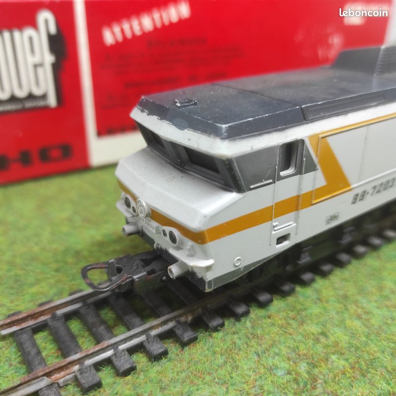 Locomotive électrique BB 9206, SNCF, Béton, Bordeaux, logo Beffara
