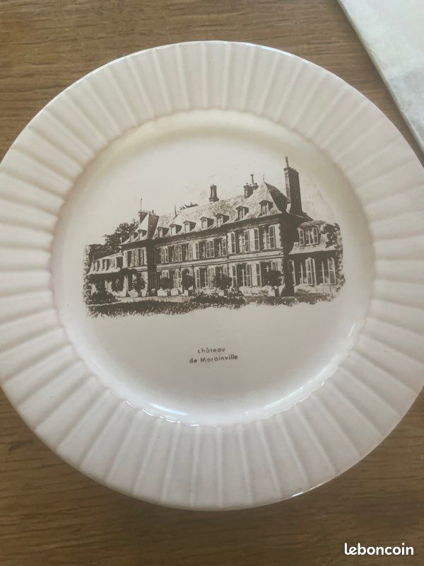 12 assiettes de marque Gien avec des paysages de l’Eure (image 7)