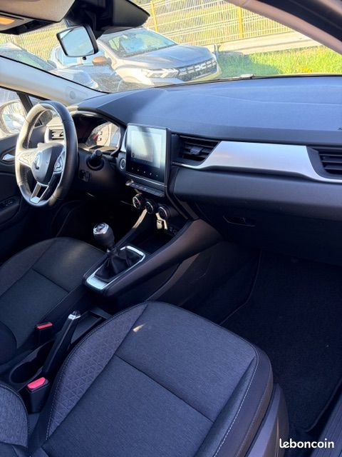 RENAULT Captur (image 4)