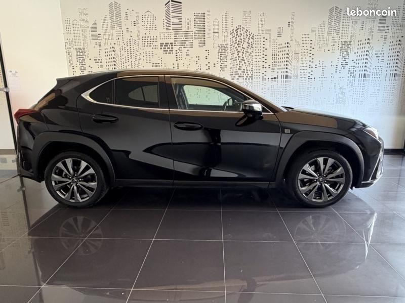 Lexus UX 250h F SPORT Design 2WD (image 8)