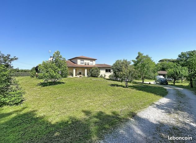 Maison 8 pièces 270 m²
