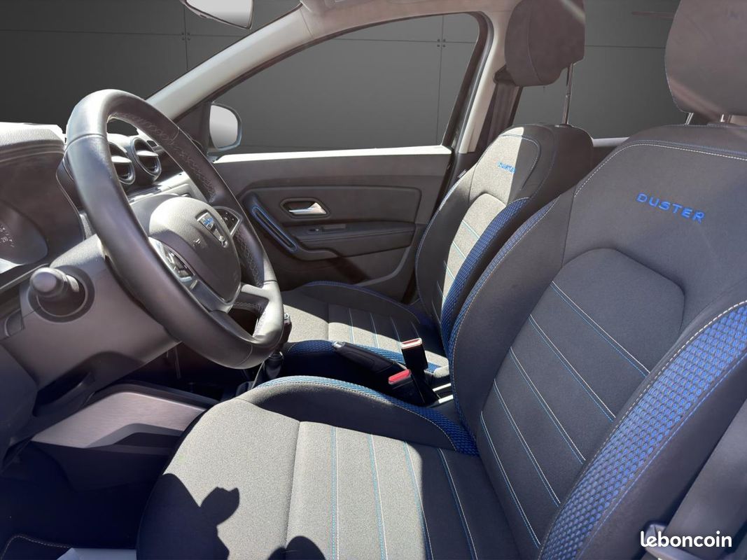 DACIA DUSTER Blue dCi 115 4x2 15 ans (image 9)
