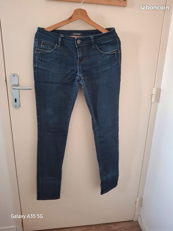 Lot 2 jeans bonobo t. 36 taille basse (image 7)