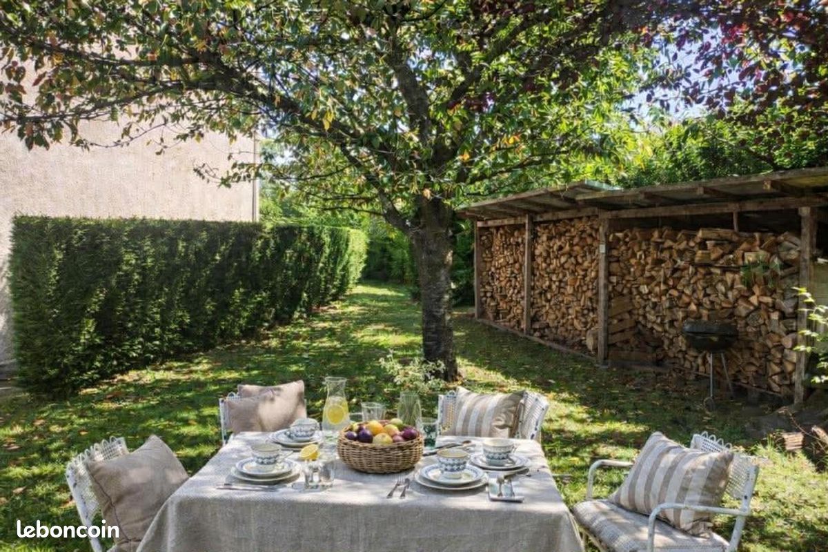 Maison 7 pièces 155 m² · à Néris-les-Bains · 155 m² · 256 800 €
