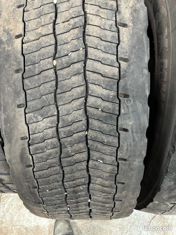 4 pneus 315/70/22,5 MECHELIN (image 2)