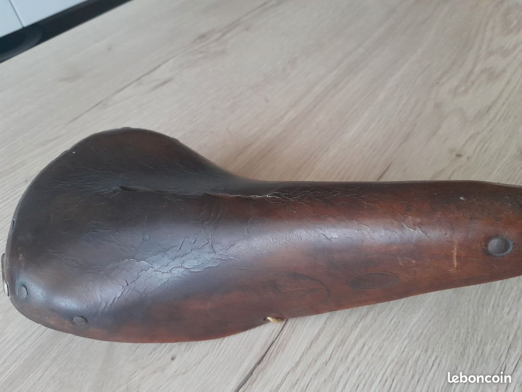 Selle De Vélo Ancienne En Cuir Pryma – Pour Vélo De Route/course, Occasion