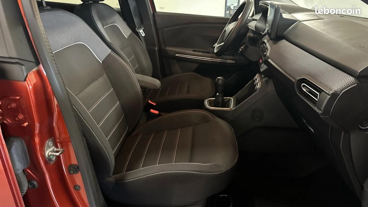 Dacia Jogger 1.0 TCE 110 EXTREME PLUS (image 15)