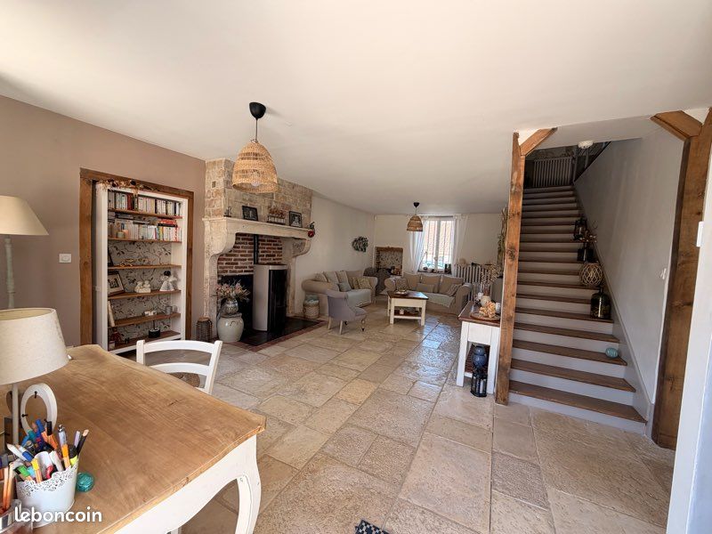Maison 6 pièces 154 m² · à Épervans · 154 m² · 270 000 €