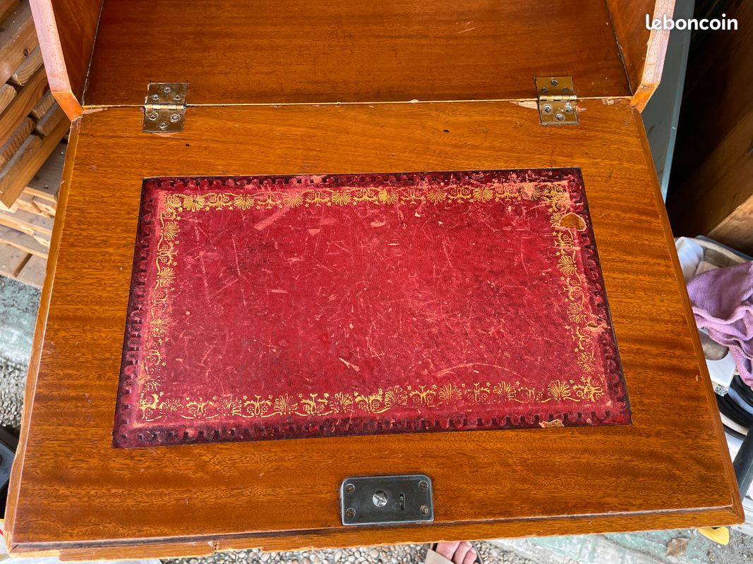 Petit Secrétaire (image 7)