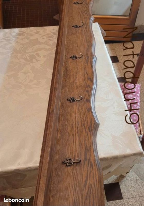 Étagère ancienne en chêne pour casseroles (image 1)