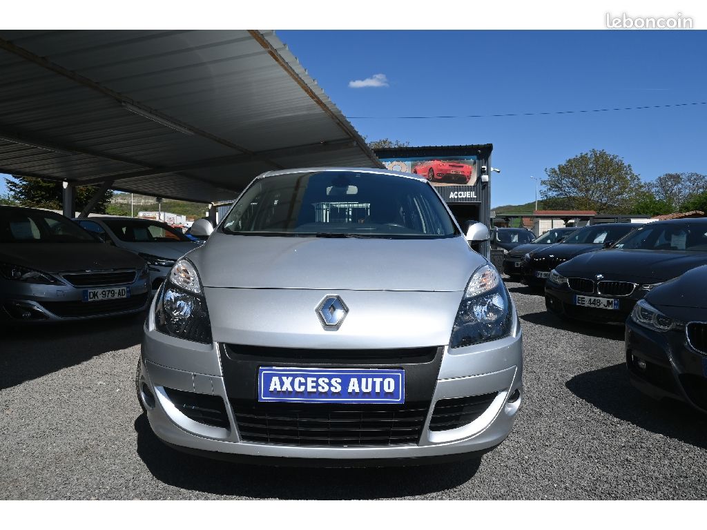 Renault Scénic III dCi 105 eco2 Dynamique (image 10)