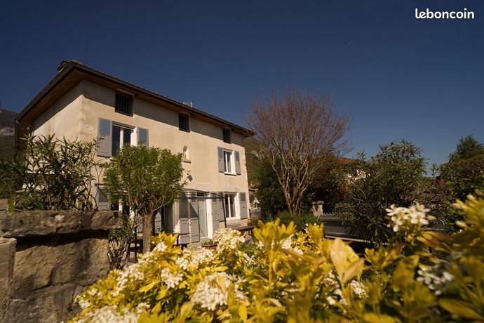 Propriété 5 pièces 156 m²