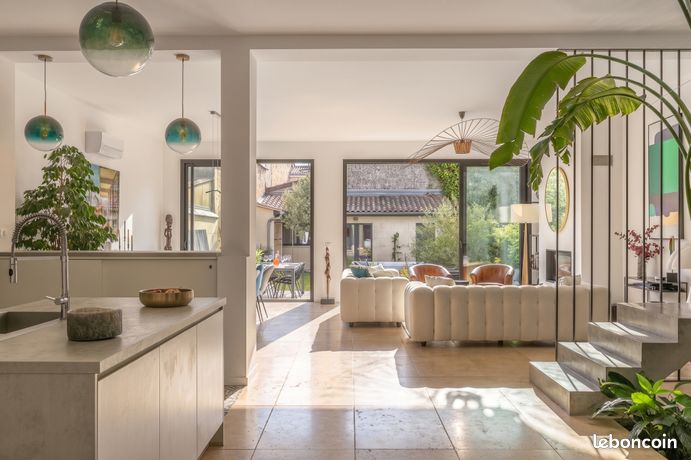 Maison 7 pièces 300 m² — 21