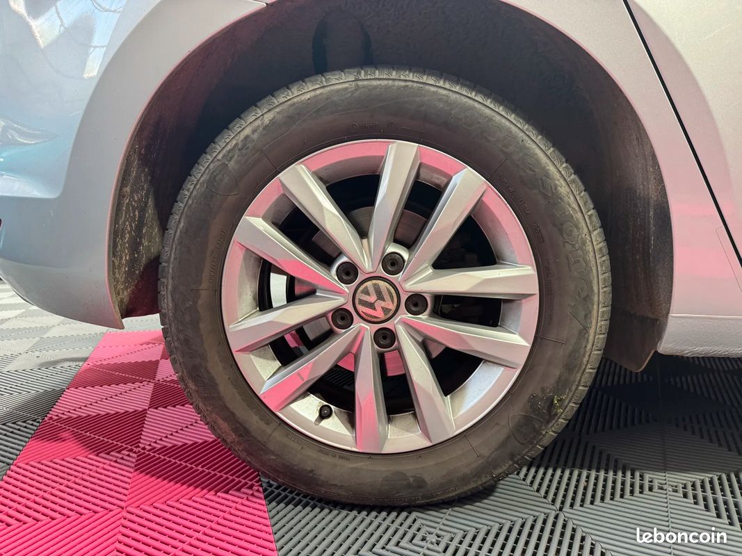 Volkswagen TOURAN 1.6 TDI 115cv DSG7 Confortline / Caméra de Recul / Régulateur de vitesse (image 15)