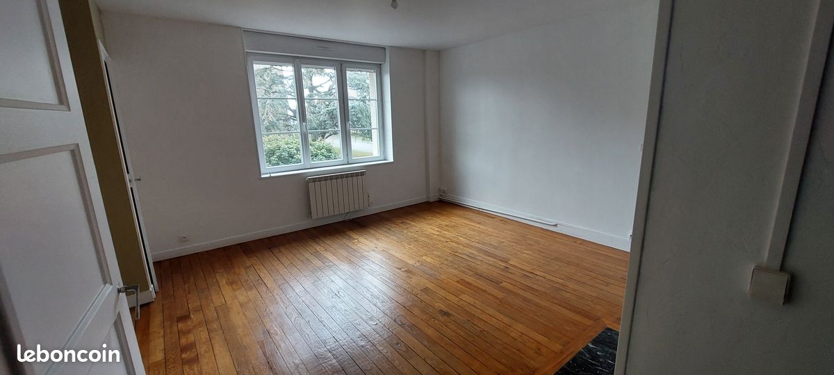 Appartement 3 pièces 70 m² · à Saint-Jean-d'Elle · 70 m² · 720 €/mois