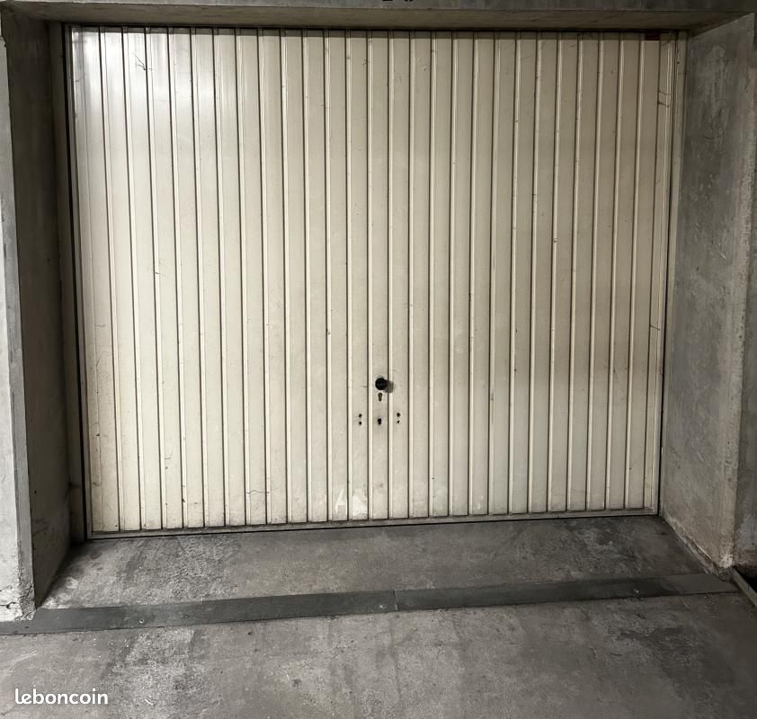 Parking 14 m² · à Lyon · 14 m² · 28 000 €