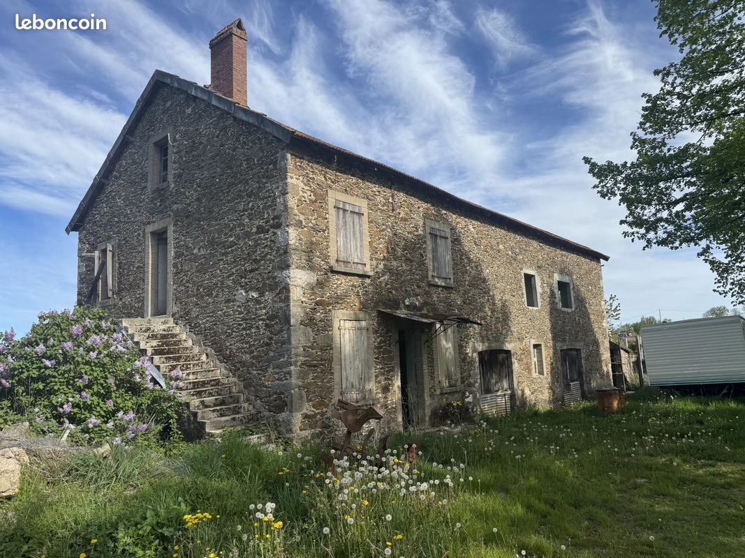 Maison 2 pièces 210 m² · à Rieupeyroux · 210 m² · 137 340 €