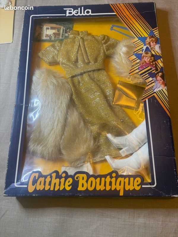 Cathie - Les poupées à trousseau d'Hélène