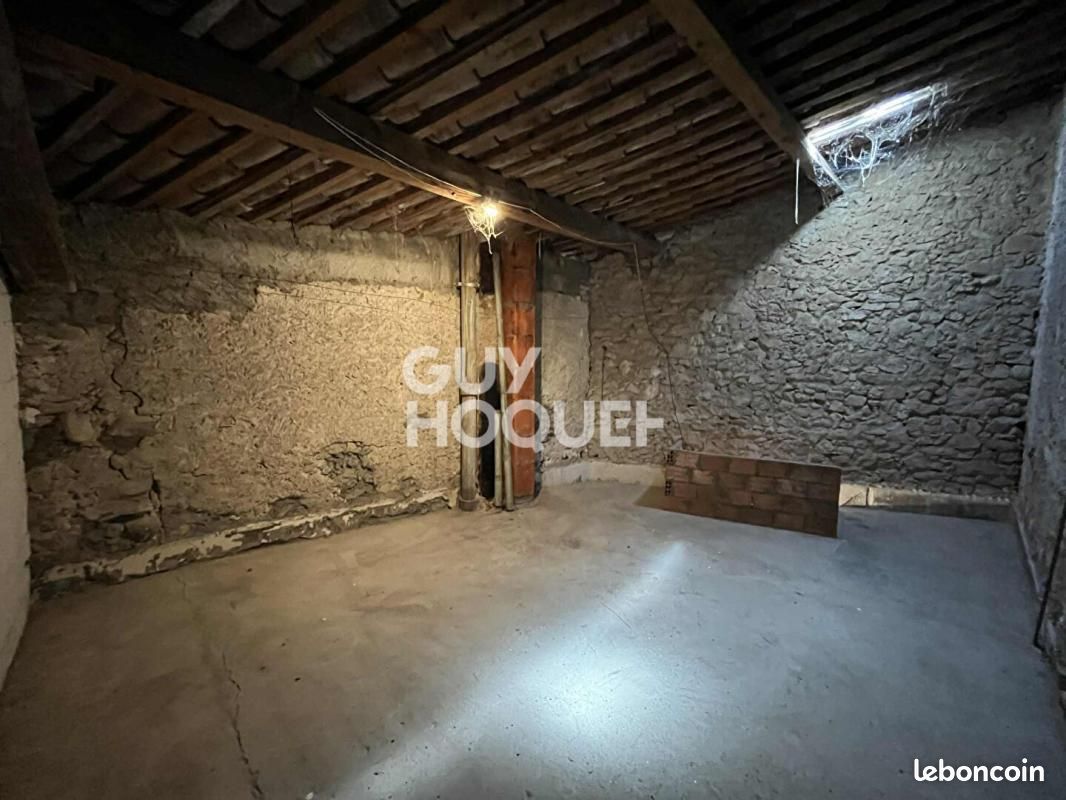 Maison 3 pièces 67 m² · à Aigues-Vives · 67 m² · 29 000 €
