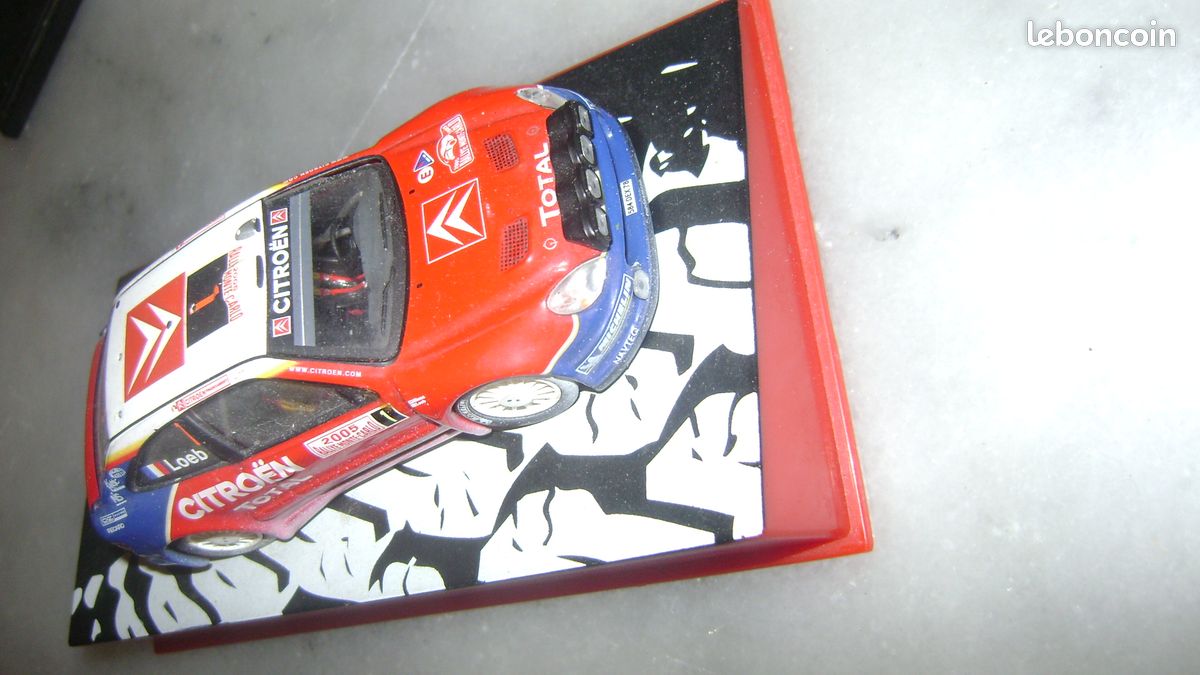 Lot de deux miniatures de voitures de rallye Monte Carlo une Citroën ZX Rallye Raid 1992 et une Citroën XSara WRC 2005 pilotée par S. Loeb et D. Elena (image 5)