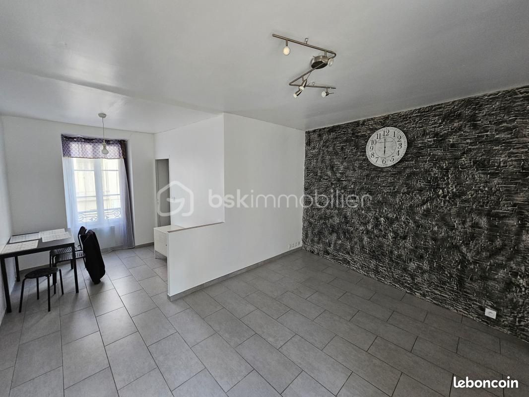 Appartement 3 pièces 50 m² · à Corbeil-Essonnes · 50 m² · 99 000 €