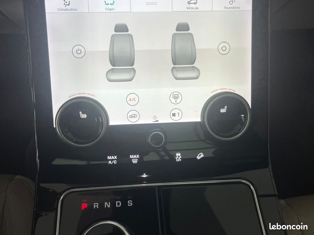 LAND ROVER RANGE ROVER VELAR 2.0L D240 BVA R-Dynamic (image 24)