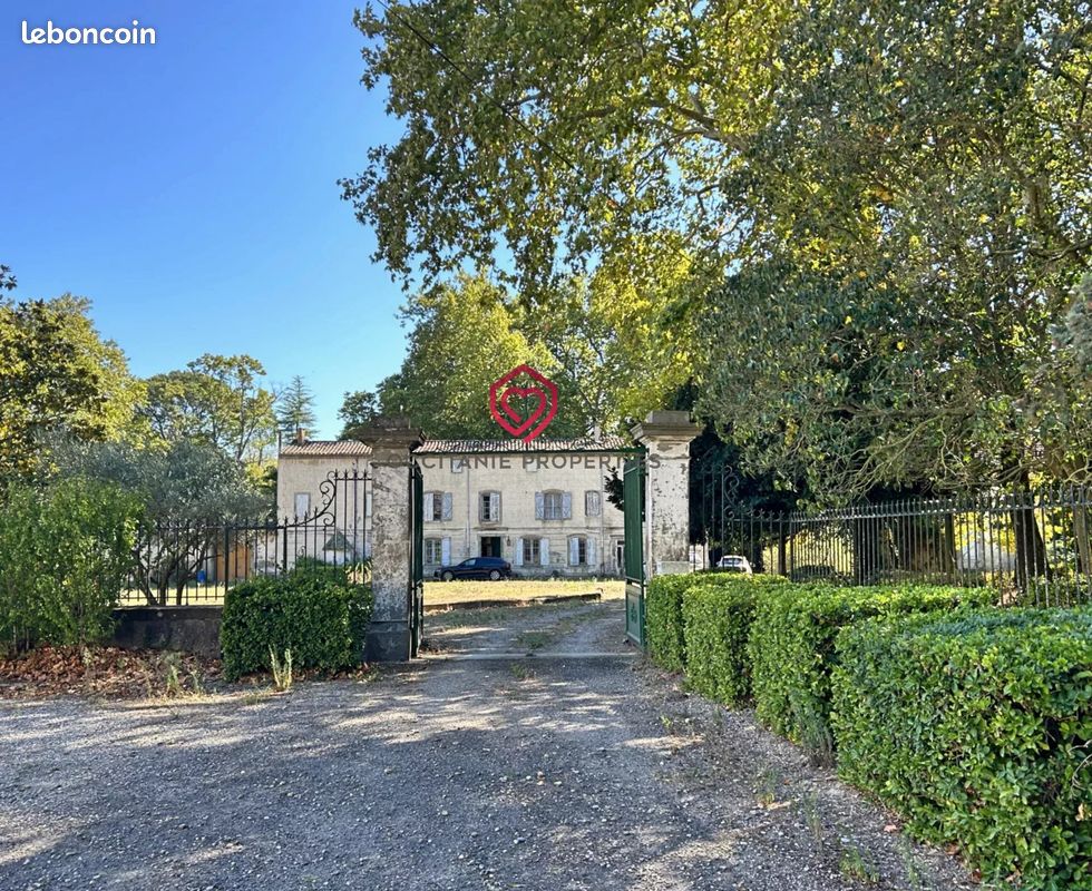 Maison 11 pièces 339 m² · à Carcassonne · 339 m² · 480 000 €