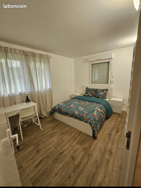 Appartement 5 pièces 87 m² · à Massy · 87 m² · 650 €