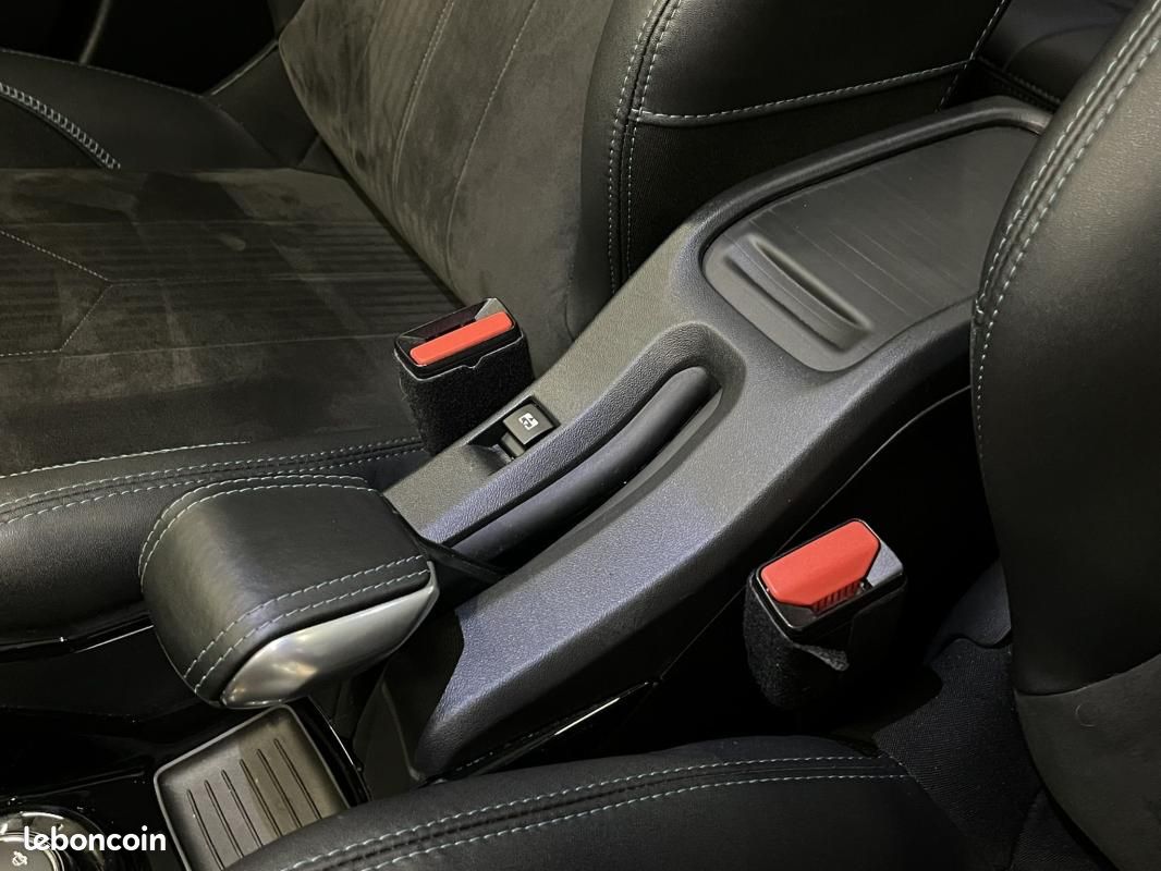 Peugeot 2008 1.6 HDI 100 CH CROSSWAY (image 27)