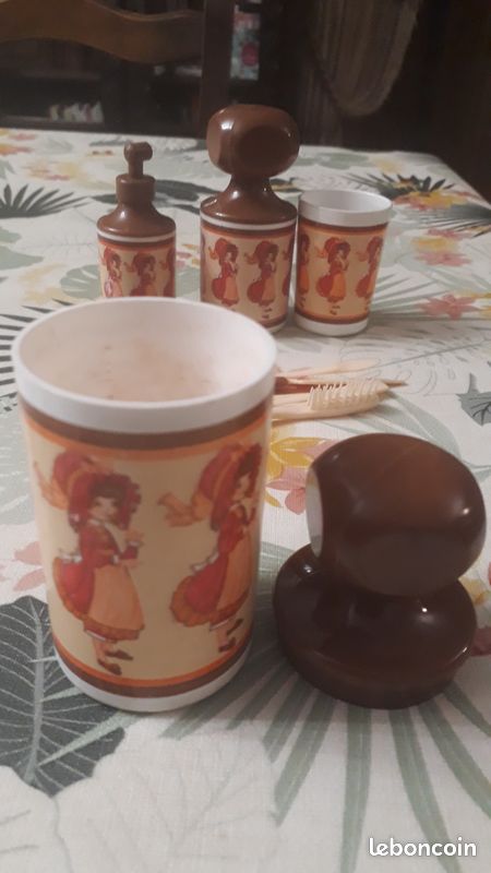 Accessoires de Salle de Bain en plastique VINTAGE (image 3)