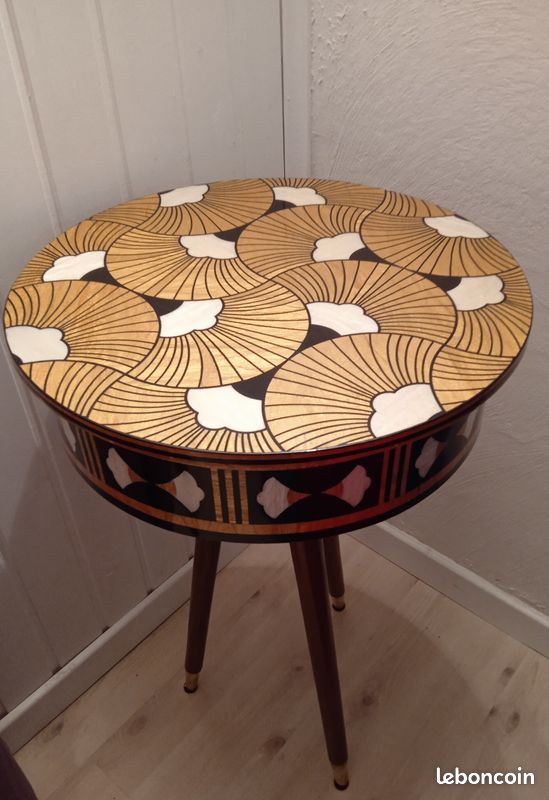 Table / guéridon (image 6)