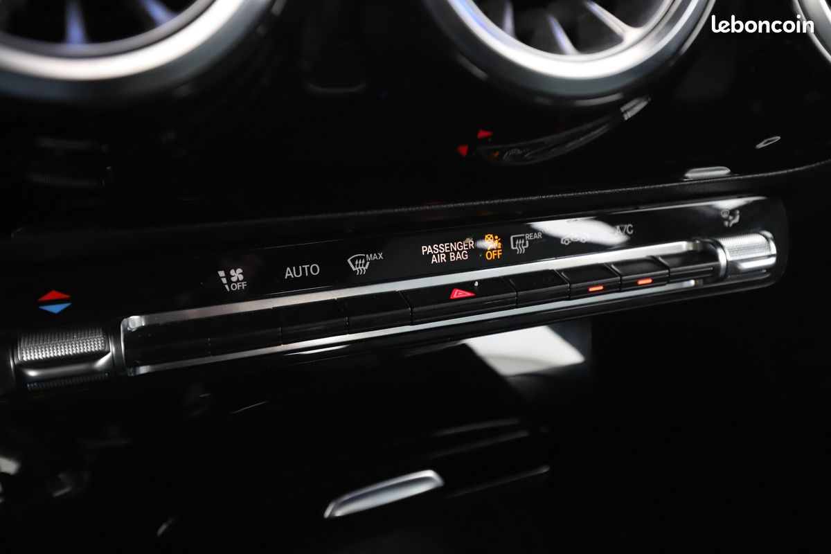 Mercedes-Benz Classe A 180 AMG Line 7G-DCT 136 ch (image 24)