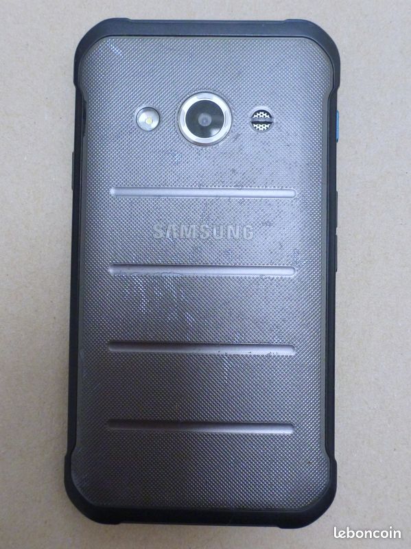Samsung Galaxy Xcover 3 SM-G389F - 8 Go - Gris Foncé (Désimlocké) (image 2)
