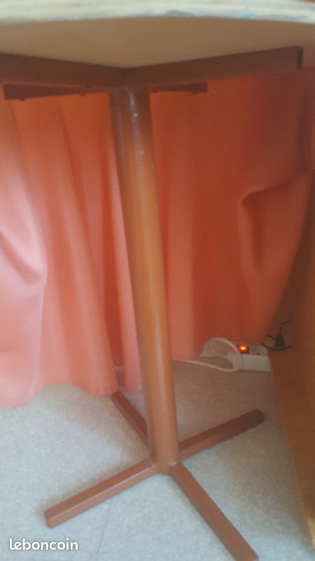 Petit table (image 2)