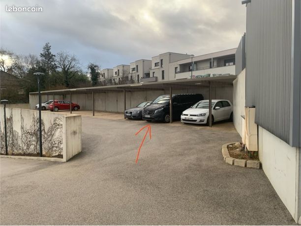 https://img.leboncoin.fr/api/v1/lbcpb1/images/fa/25/90/fa25908192c91c8d27bc7c80ef413a2c4bafe265.jpg?rule=ad-image