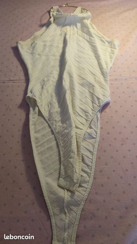 Body blanc T. 36/38 Marque Feel Good (image 1)