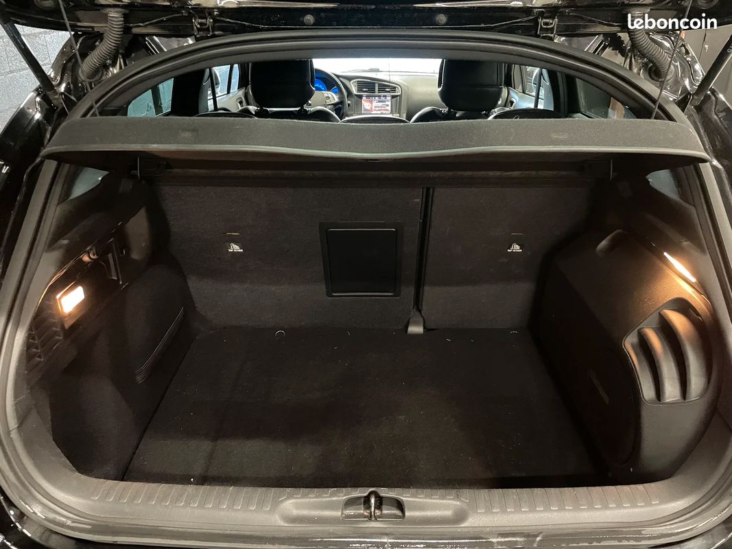 CITROËN DS4 1.6 THP 200 ch SPORT CHIC / SIEGES ELEC. CHAUFFANTS A MEMOIRE / RADARS AV/AR (image 28)