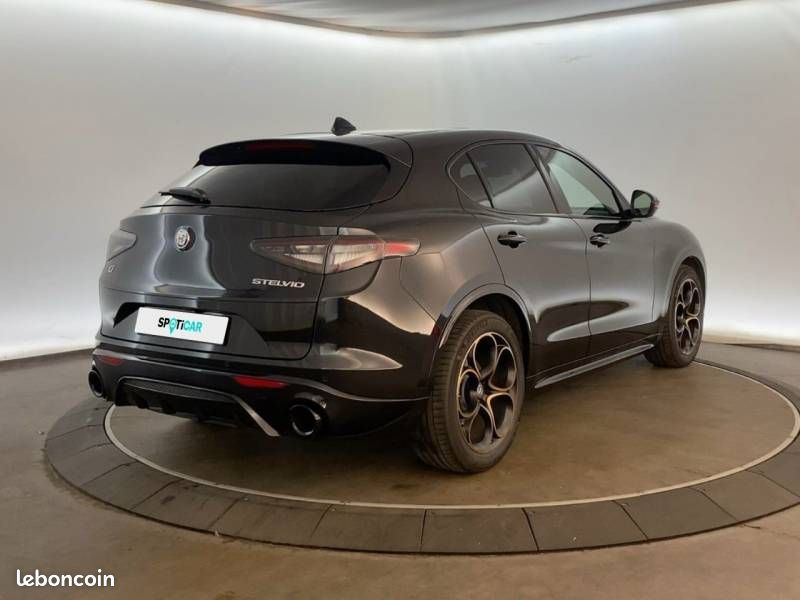 Alfa Romeo Stelvio 2.2 160 ch AT8 Intensa (image 7)
