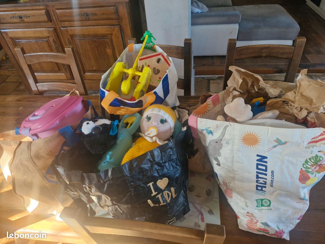 Gros lot de jouets (image 1)
