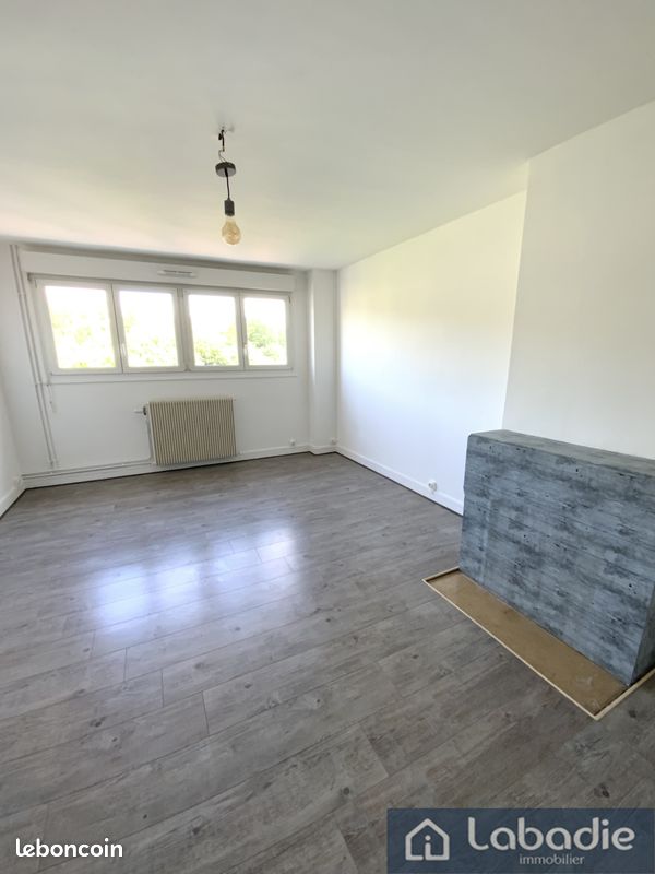 Appartement 4 pièces 73 m² · à Vire Normandie · 73 m² · 446 €/mois