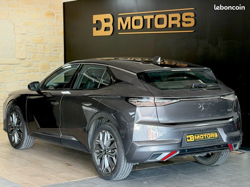 Garantie 12 mois DS 4 Turbo 130 ch EAT8 Trocadéro / CarPlay - Android / Éclairage d’ambiance multicolore / Caméra / Keyless / Attelage / Affichage Tête Haute / Moteur Garantie 10 ans (image 10)